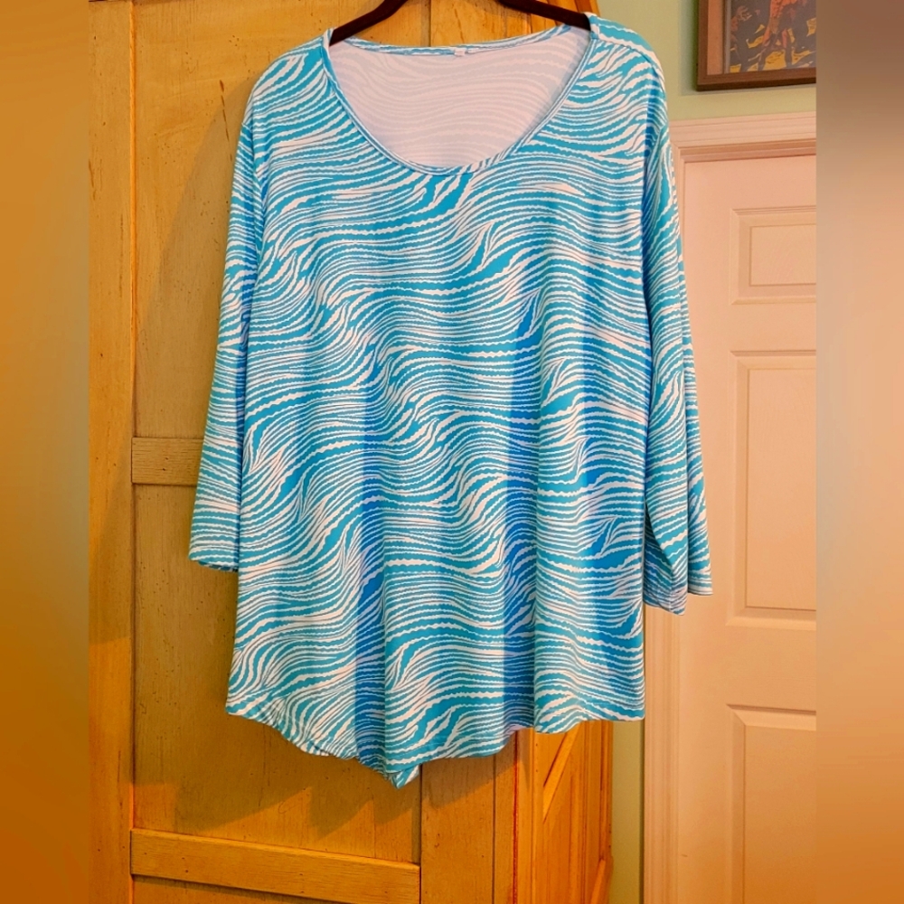 Coolibar Blue and White Wave Pattern Tunic 1X